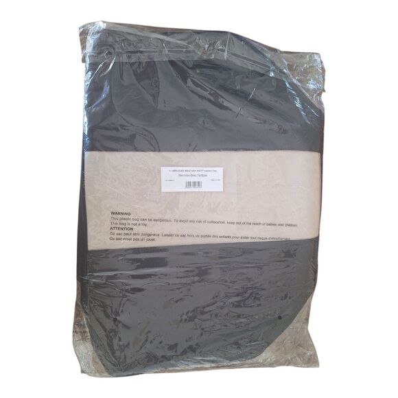 Mercedes-Benz Parfums Travel Bag Weekend Duffle Black/Beige Canvas Gym Spa NEW - Picture 1 of 10